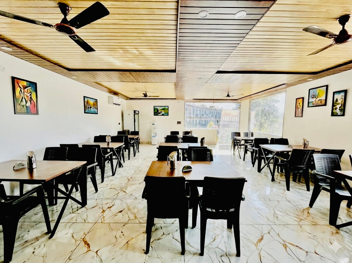 KIA RESORTS in-house café dining area